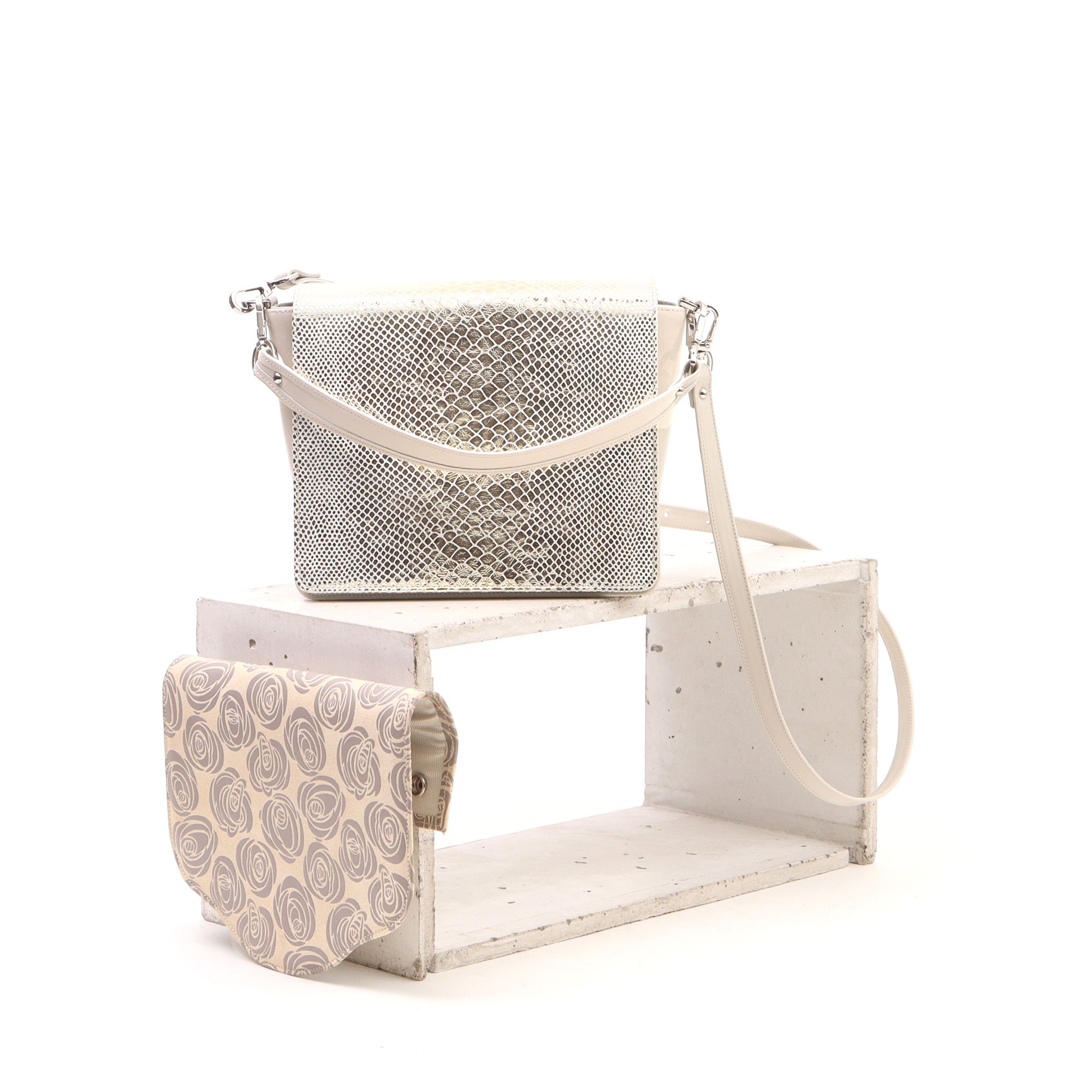 2065 2FVK - CSEREFEDELES TÁSKA - KÉZIFOGÓS, 2 FEDÉLLEL